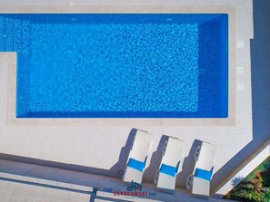 Outdoor pool - Nicole Comfortable Holiday Residence (Pula)