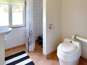 House | Bathroom