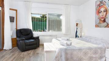 House | 4 bedrooms, individually furnished