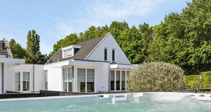 Wellness Villa With Sauna Near Beach