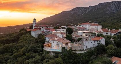 Amazing Villa With Pool, Wellness and Stunning View