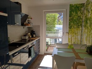 아파트 | 전용 주방 | 오븐, 토스터, 유아용 의자