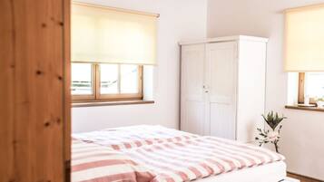 Rumah | 3 kamar tidur dan dilengkapi dengan perabotan berbeda-beda