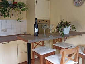 Apartment | Eigene Küche | Ofen, Toaster