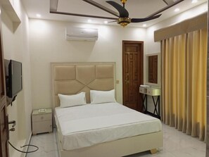 Design Double Room - Dove Inn Family Residency (Lahore)
