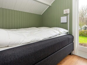 House | 2 bedrooms - 4 Person Holiday Home in Egernsund (Broager)