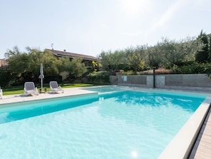 House | Pool | Outdoor pool - Comfortable Apartment in Garda With Swimming Pool (Garda)