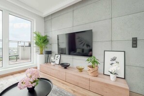 TV