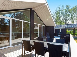 House | Dining - 8 Person Holiday Home in Hals (Hals)