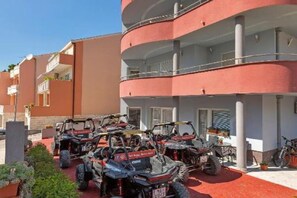 Apartment | Exterior - Apartments Villa Juric - One Bedroom Apartment - 2 (Baska Voda)
