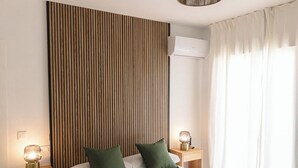 Dobbeltrom – comfort | Sengetøy av topp kvalitet, dundyner, memory foam-senger og minibar