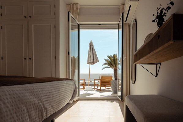 Panoramic Double Room, Beach View | Premium bedding, down duvets, memory-foam beds, minibar - H Bellavista Mojácar (Mojacar)