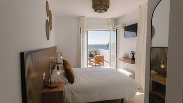 Panoramic Double Room, Beach View | Premium bedding, down duvets, memory-foam beds, minibar