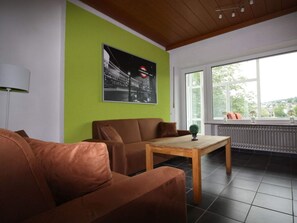 Living area - Appealing Apartment in Alf (Alf)
