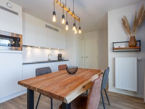Appartement | Cuisine privée | Bouilloire électrique, grille-pain