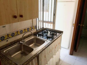 House | Private kitchen - Belvilla by OYO Holiday Home (Almonte)