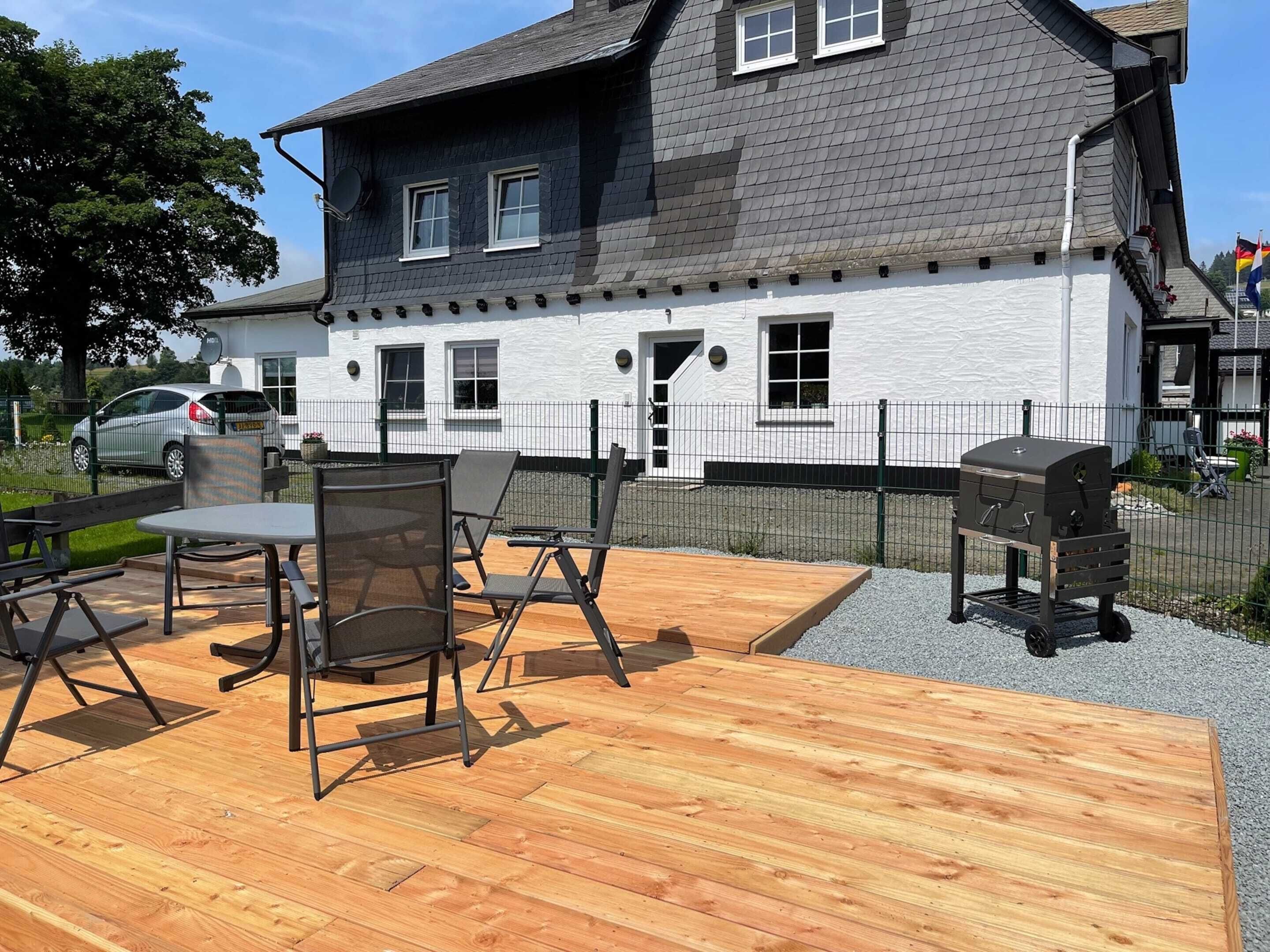 House | Outdoor dining