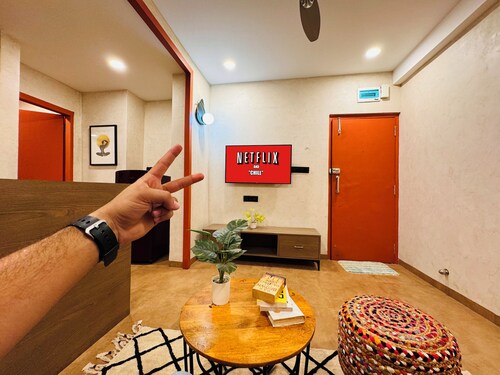 Home Escape 1BHK Retreat Nr Saket Square