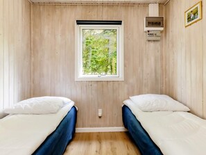 4 bedrooms - 8 Person Holiday Home in Hadsund (Hadsund)