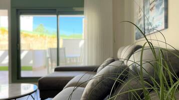 Apartment | 2 bedrooms, individually furnished, iron/ironing board, bed sheets