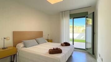 Apartment | 2 bedrooms, individually furnished, iron/ironing board, bed sheets