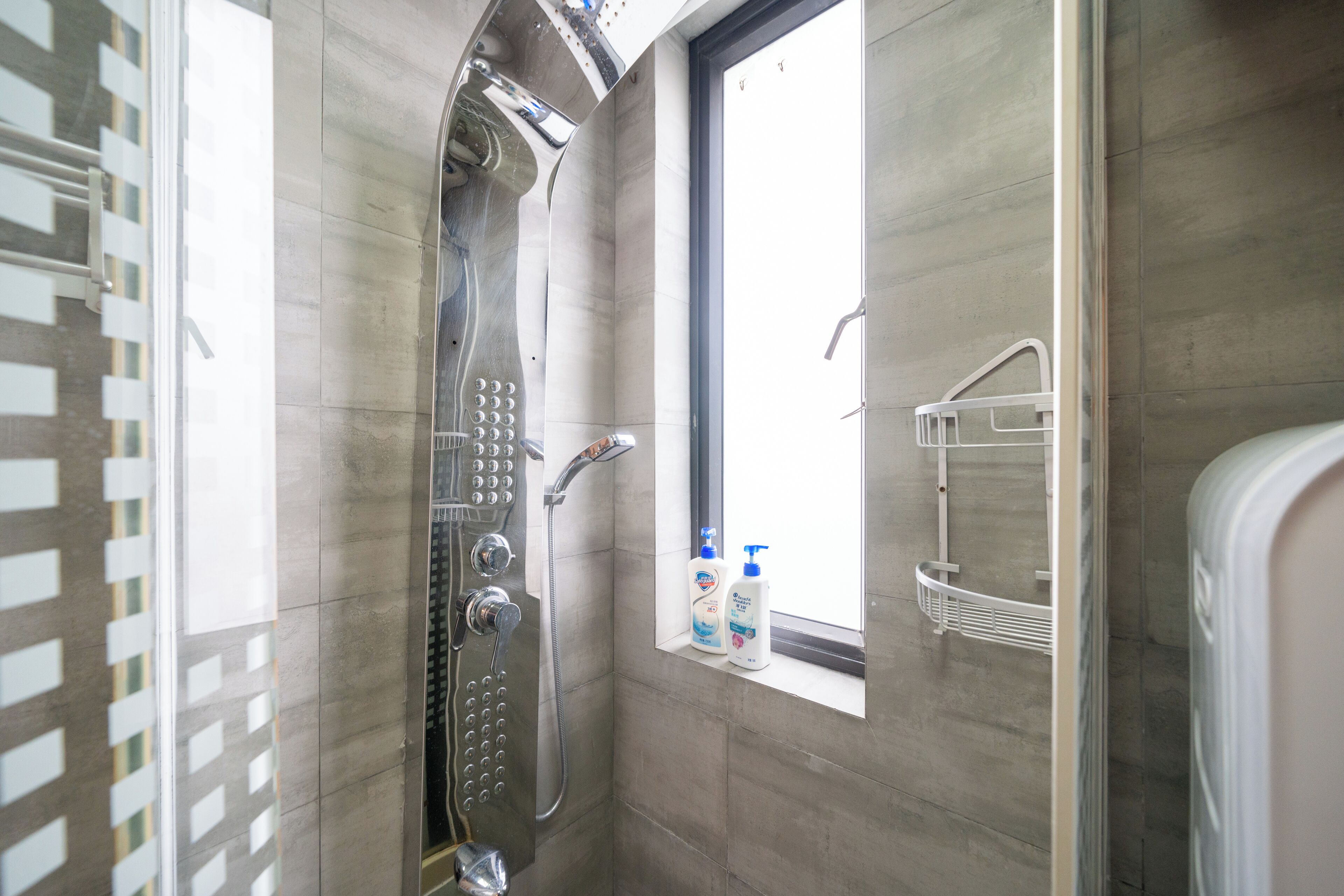 Classic Apartment | Bathroom