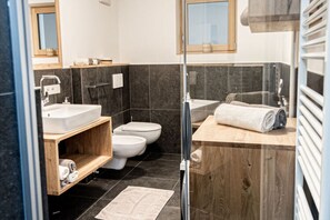 Apartment | Badezimmer | Handtücher