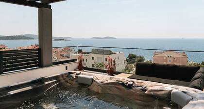 Villa La Ze - Three Bedroom Villa With Swimming Pool