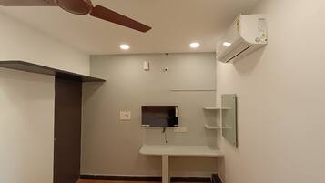 Standard Room | Television