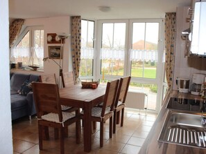 Dining - Holiday Apartment Norddeich Radio (Norden)