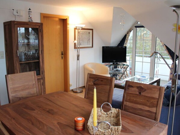 Dining - Holiday Apartment Norddeich Radio (Norden)