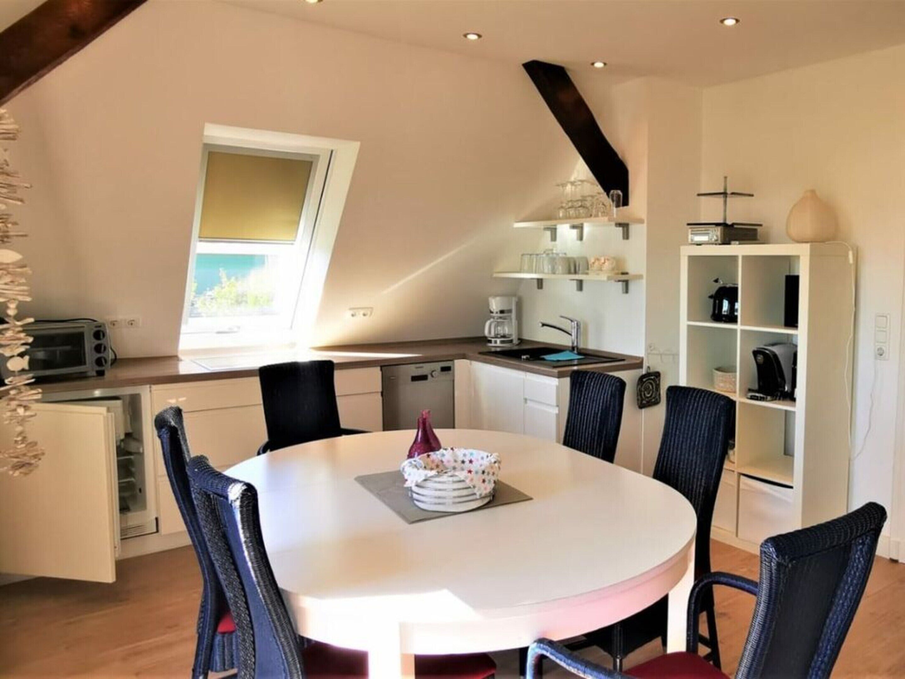 House | Private kitchen | Oven, electric kettle, toaster