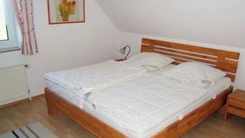 Rumah | 1 kamar tidur dan dilengkapi dengan perabotan berbeda-beda