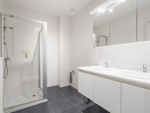 Apartment | Bathroom