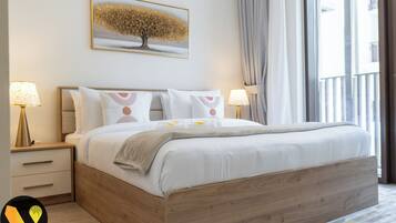 Luxury Apartment | 2 bedrooms, iron/ironing board, free WiFi, bed sheets