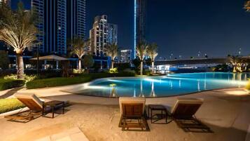 Kolam renang terbuka