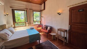 Deluxe Room, Bay View | Premium bedding, laptop workspace, free WiFi, individually decorated - Çirkince Konak Şirince (Sel çuk)