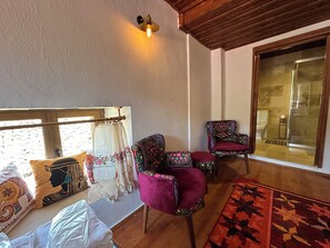 Dobbeltrom – standard, utsikt mot bukt | Oppholdsområde