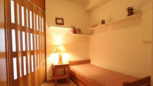 WiFi、ベッドシーツ