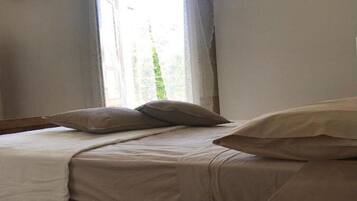Apartment | 1 bedroom, individually furnished, bed sheets