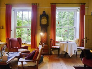 View from property - Orangery Berum Modern Retreat (Hage)