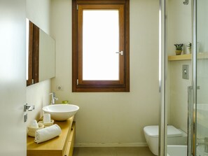 House | Bathroom - Villa in Sicily With Pool Near Erice & Trapani (Marsala)