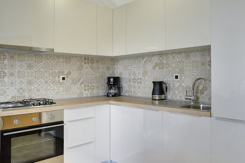 Apartment | Private kitchen | Electric kettle, toaster