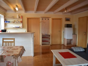 Apartment | Private kitchen | Oven, electric kettle, toaster - Holiday Apartment Schiechtele 2 (Pfronten)