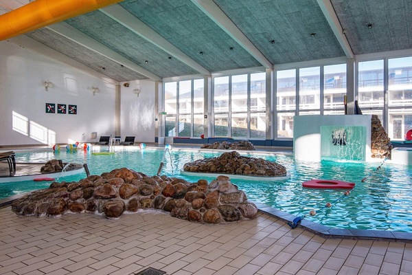House | Pool