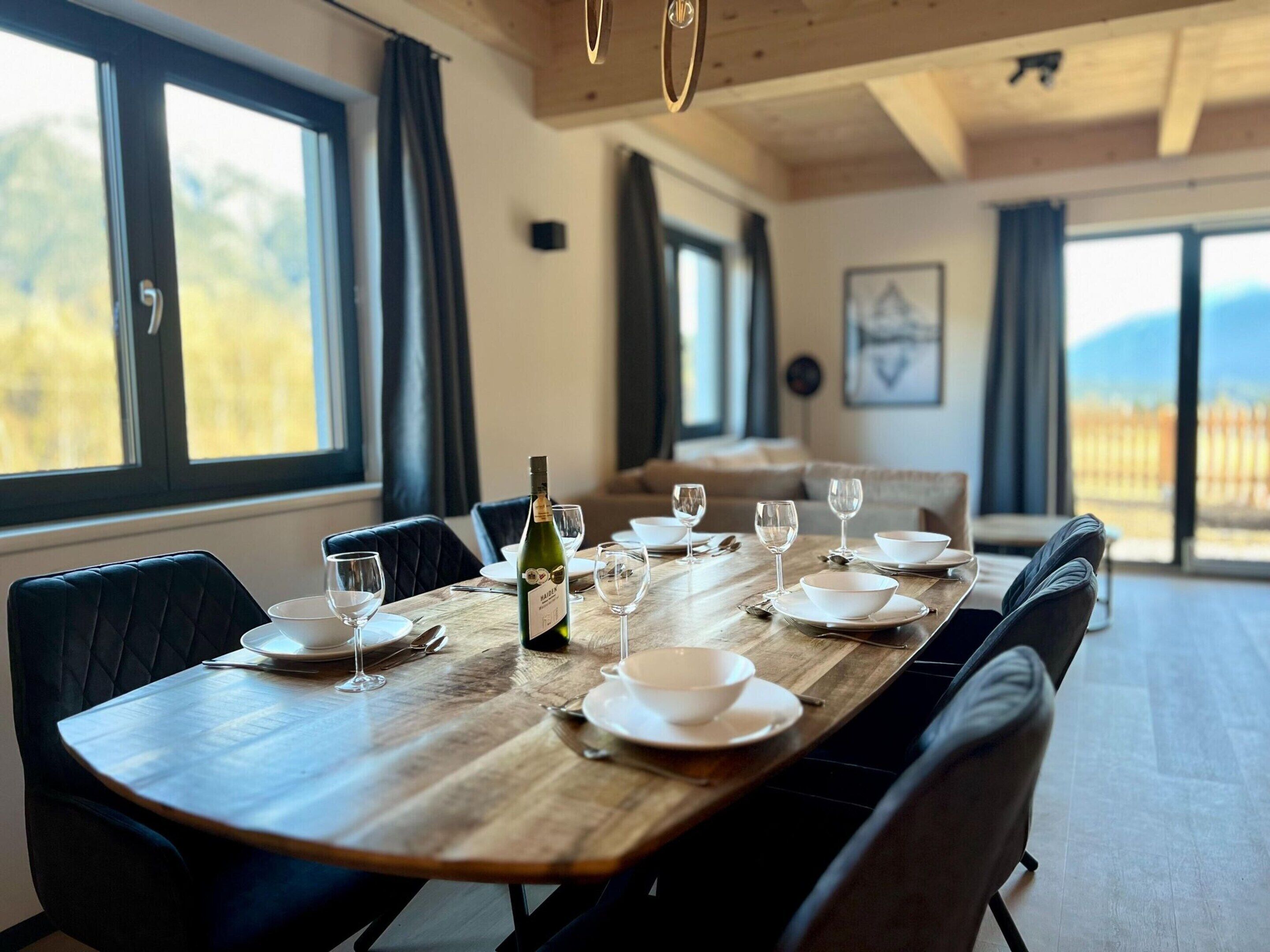 Chalet | Dining
