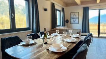 Chalet | Dining