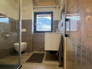 Chalet | Bathroom - Beautiful Chalet With Sauna (Hermagor-Pressegger See)