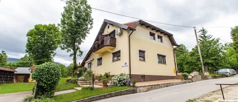 Apartment | Exterior