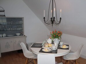 Dining - Holiday Apartment in the Tower (Oberfell)